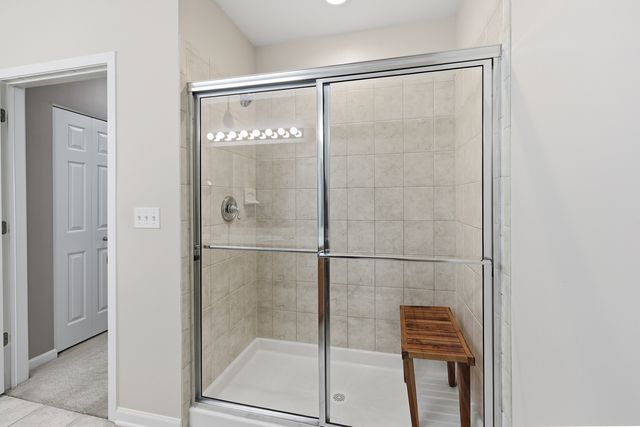 14 S Prospect Street 402, Roselle, IL 60172