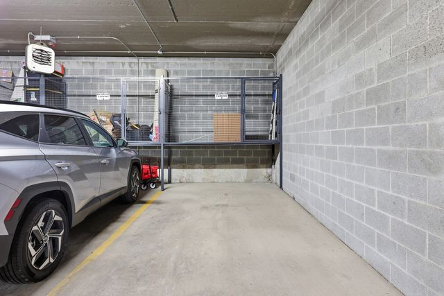 14 S Prospect Street 402, Roselle, IL 60172