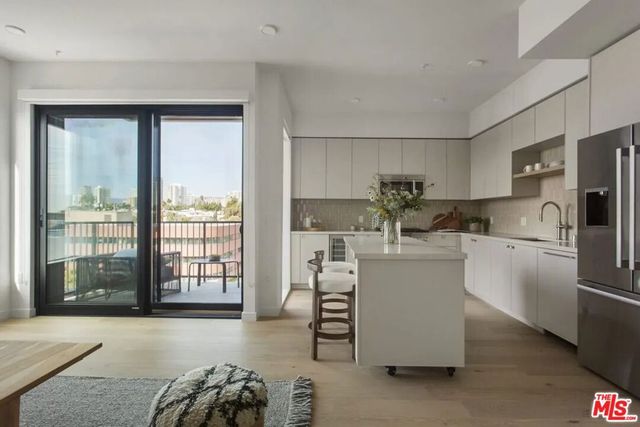 10310 Santa Monica Boulevard 522, Los Angeles, CA 90025