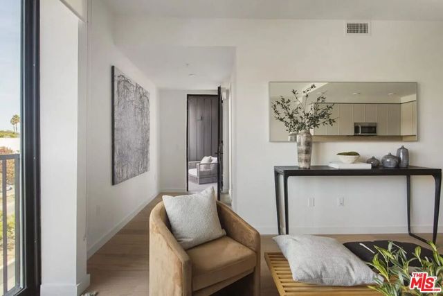 10310 Santa Monica Boulevard 522, Los Angeles, CA 90025