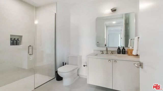 10310 Santa Monica Boulevard 522, Los Angeles, CA 90025