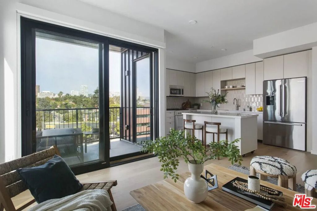 10310 Santa Monica Boulevard 522, Los Angeles, CA 90025