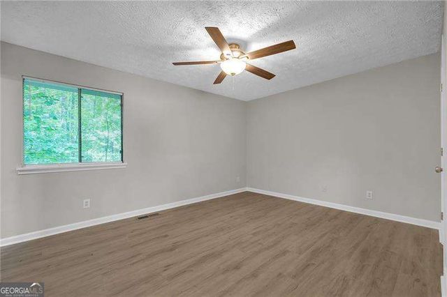 404 Ridgetop Drive NW, Acworth, GA 30102