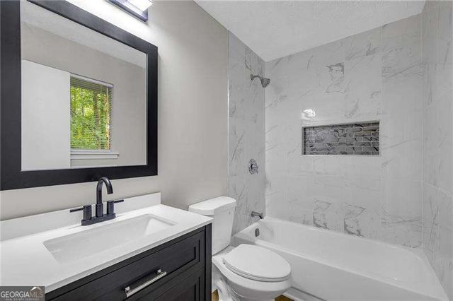 404 Ridgetop Drive NW, Acworth, GA 30102