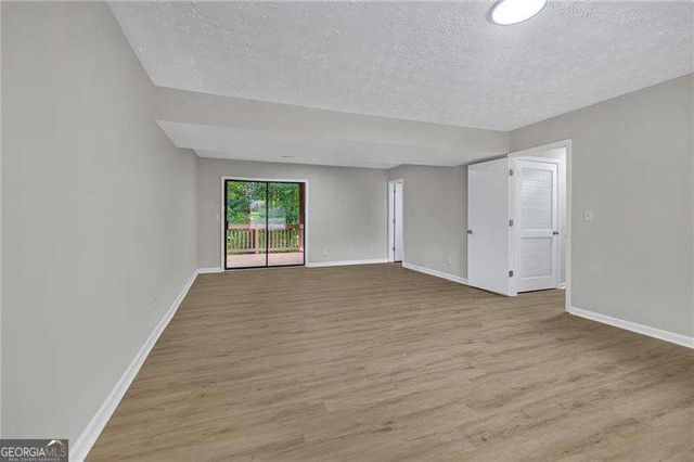 404 Ridgetop Drive NW, Acworth, GA 30102