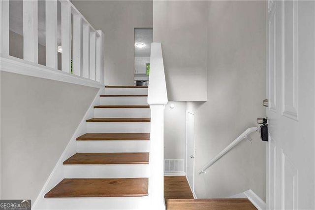 404 Ridgetop Drive NW, Acworth, GA 30102