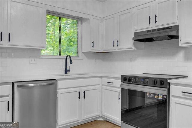 404 Ridgetop Drive NW, Acworth, GA 30102