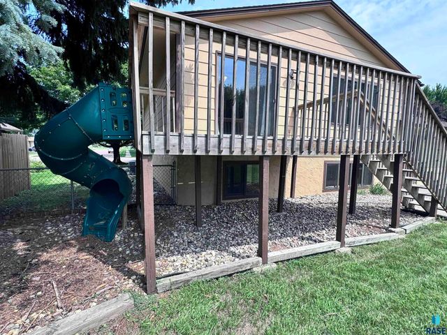 4221 S Southeastern Ave, Sioux Falls, SD 57103