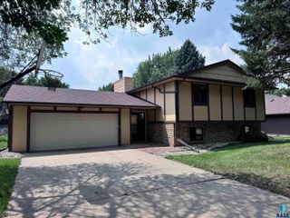 4221 S Southeastern Ave, Sioux Falls, SD 57103