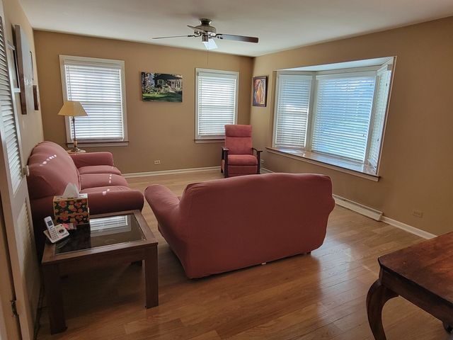 1464 Linden Road, Homewood, IL 60430