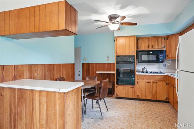 30 Reckamp Drive, Florissant, MO 63033