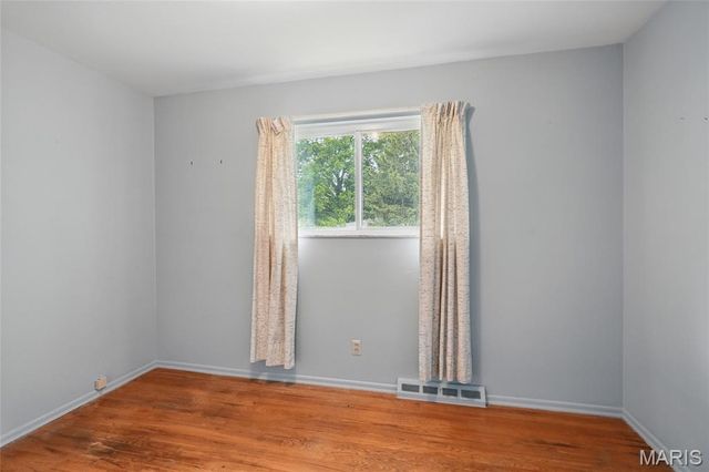 30 Reckamp Drive, Florissant, MO 63033