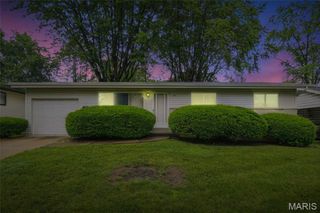 30 Reckamp Drive, Florissant, MO 63033