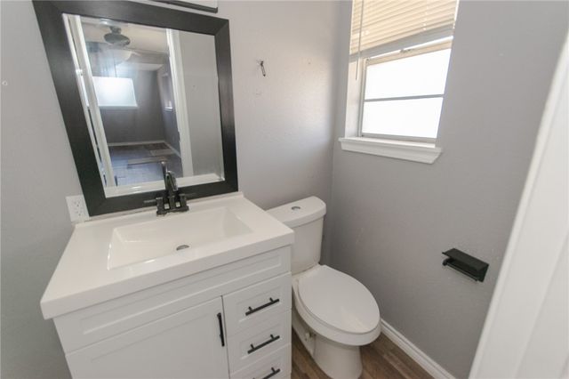 1023 Southcliff Dr, Portland, TX 78374