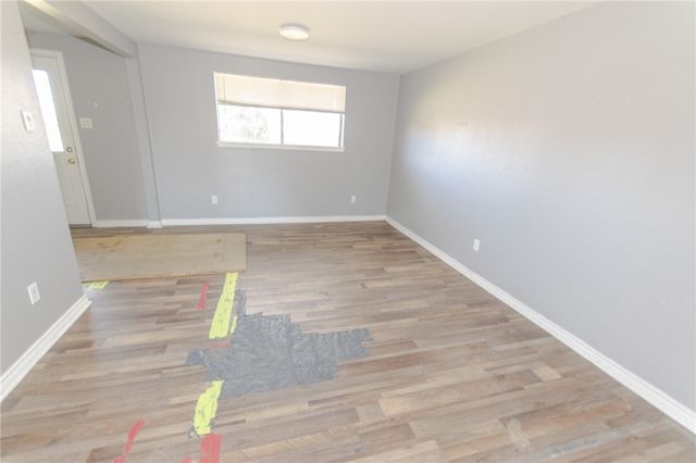 1023 Southcliff Dr, Portland, TX 78374