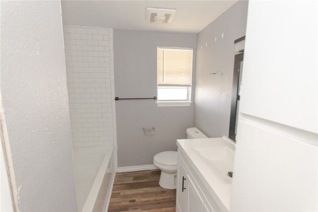 1023 Southcliff Dr, Portland, TX 78374