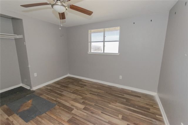 1023 Southcliff Dr, Portland, TX 78374