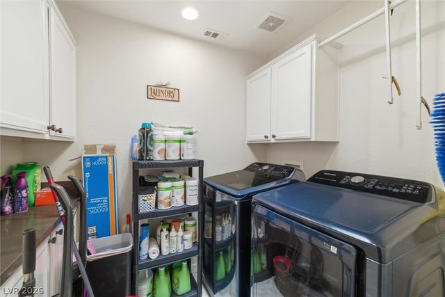 2100 Iroquois Avenue, Pahrump, NV 89048