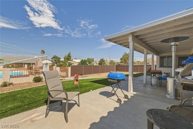 2100 Iroquois Avenue, Pahrump, NV 89048