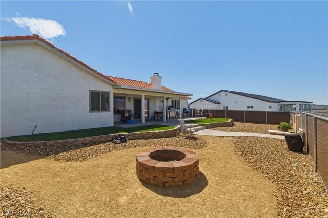 2100 Iroquois Avenue, Pahrump, NV 89048