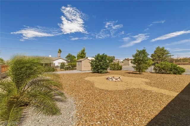 2100 Iroquois Avenue, Pahrump, NV 89048