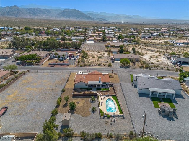 2100 Iroquois Avenue, Pahrump, NV 89048