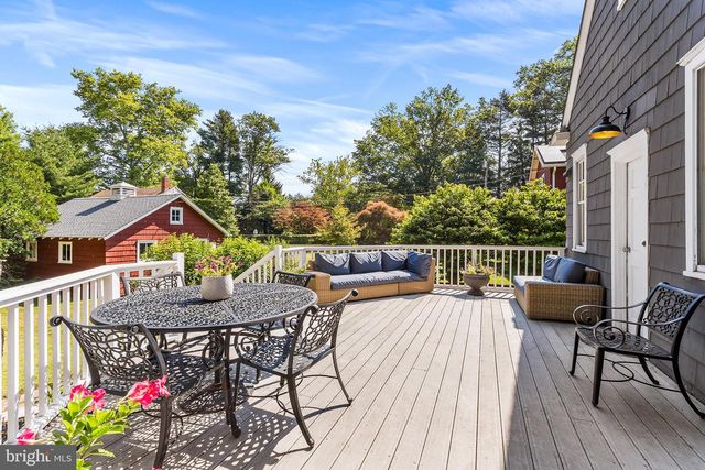 105 LANING AVE, Pennington, NJ 08534