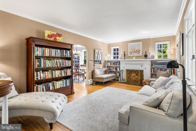 105 LANING AVE, Pennington, NJ 08534