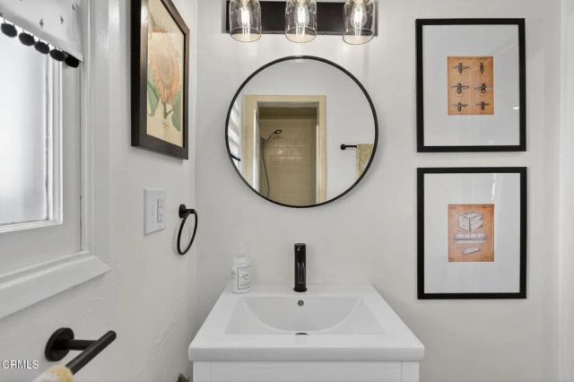 1328 Mariposa Drive, Santa Paula, CA 93060