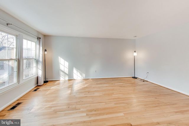 22 SHAGBARK CT, Rockville, MD 20852