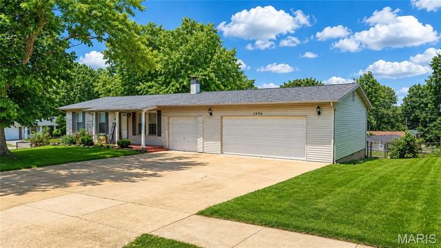 1496 El Camino Drive, Florissant, MO 63031