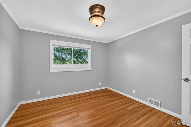 1496 El Camino Drive, Florissant, MO 63031