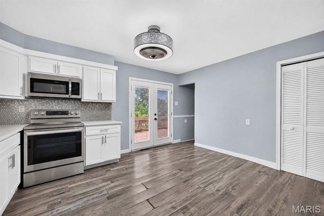 1496 El Camino Drive, Florissant, MO 63031