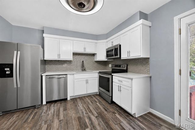 1496 El Camino Drive, Florissant, MO 63031