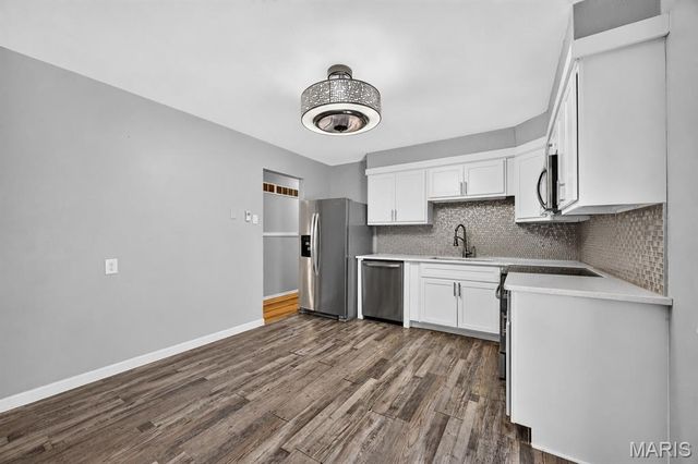 1496 El Camino Drive, Florissant, MO 63031