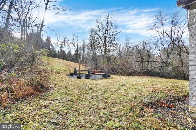 5714 SPRUCE RD, Felton, PA 17322