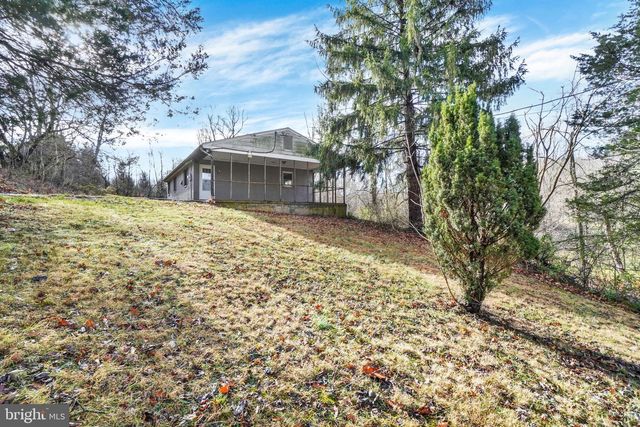 5714 SPRUCE RD, Felton, PA 17322