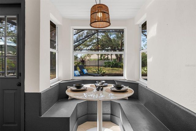 1868 RIVIERA CIRCLE, Sarasota, FL 34232