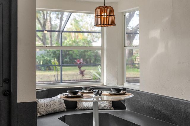 1868 RIVIERA CIRCLE, Sarasota, FL 34232