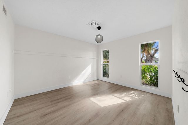 1868 RIVIERA CIRCLE, Sarasota, FL 34232