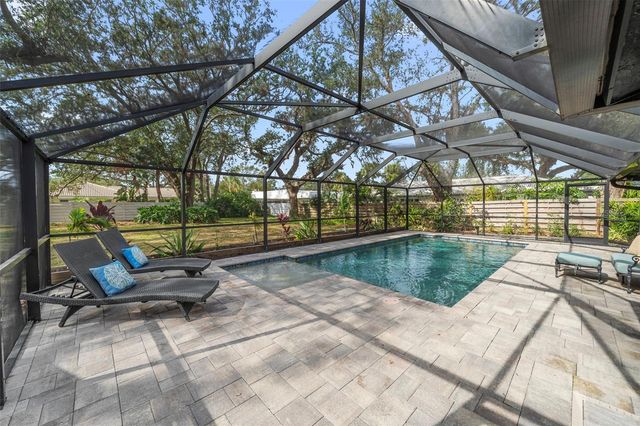 1868 RIVIERA CIRCLE, Sarasota, FL 34232