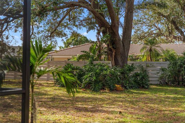 1868 RIVIERA CIRCLE, Sarasota, FL 34232