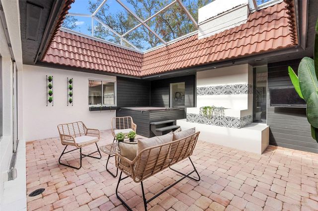 1868 RIVIERA CIRCLE, Sarasota, FL 34232