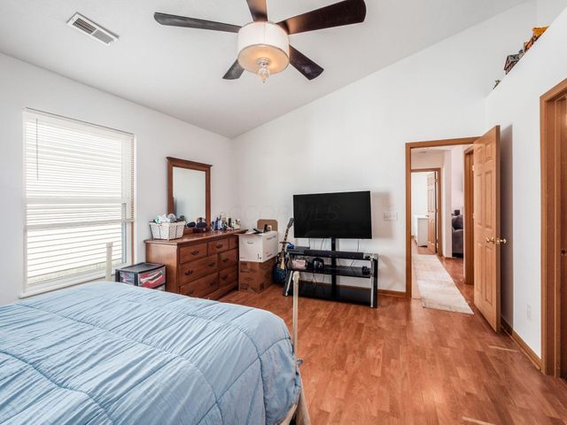 6865 Manor Crest Lane, Canal Winchester, OH 43110
