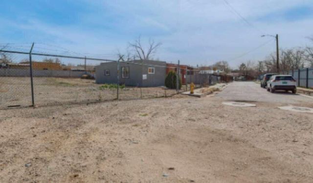 1430 Franciscan Street NE, Albuquerque, NM 87102