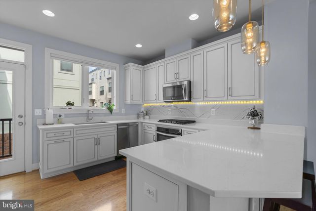 8087 TRIBECA ST, Rockville, MD 20855