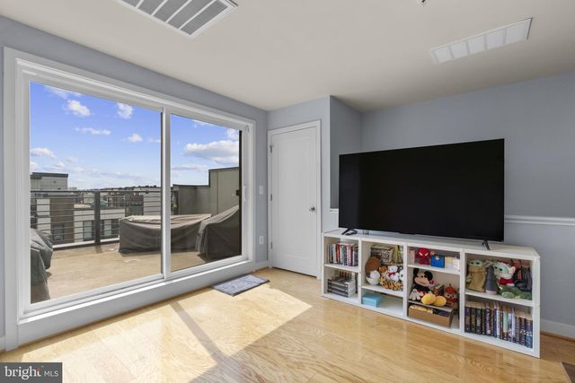 8087 TRIBECA ST, Rockville, MD 20855