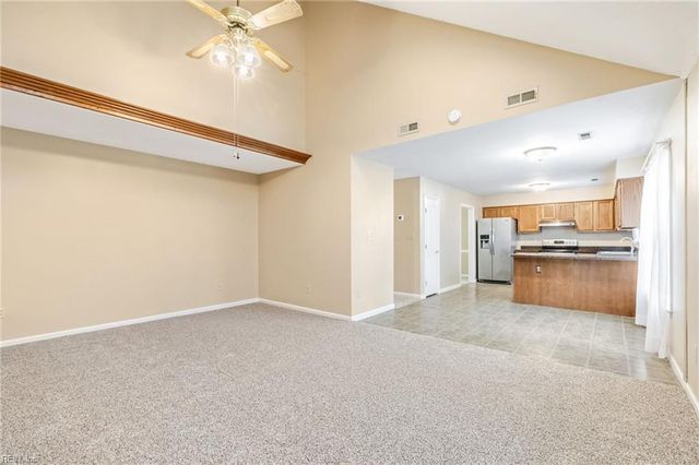 892 Little Dean CIR, Newport News, VA 23608