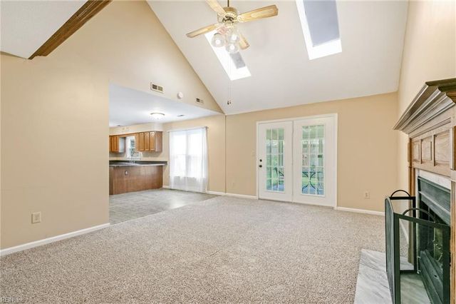 892 Little Dean CIR, Newport News, VA 23608