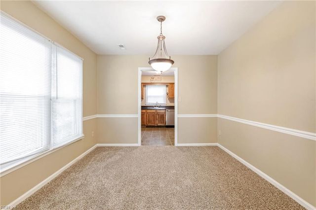 892 Little Dean CIR, Newport News, VA 23608